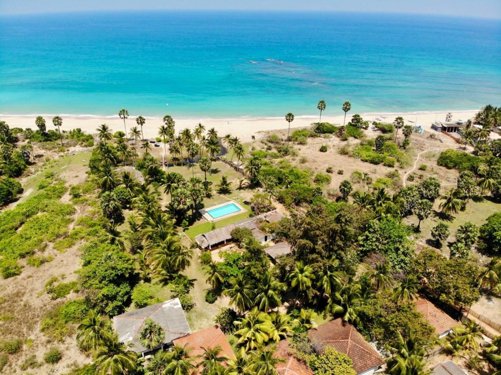 108 Palms Beach Resort Тринкомали Экстерьер фото
